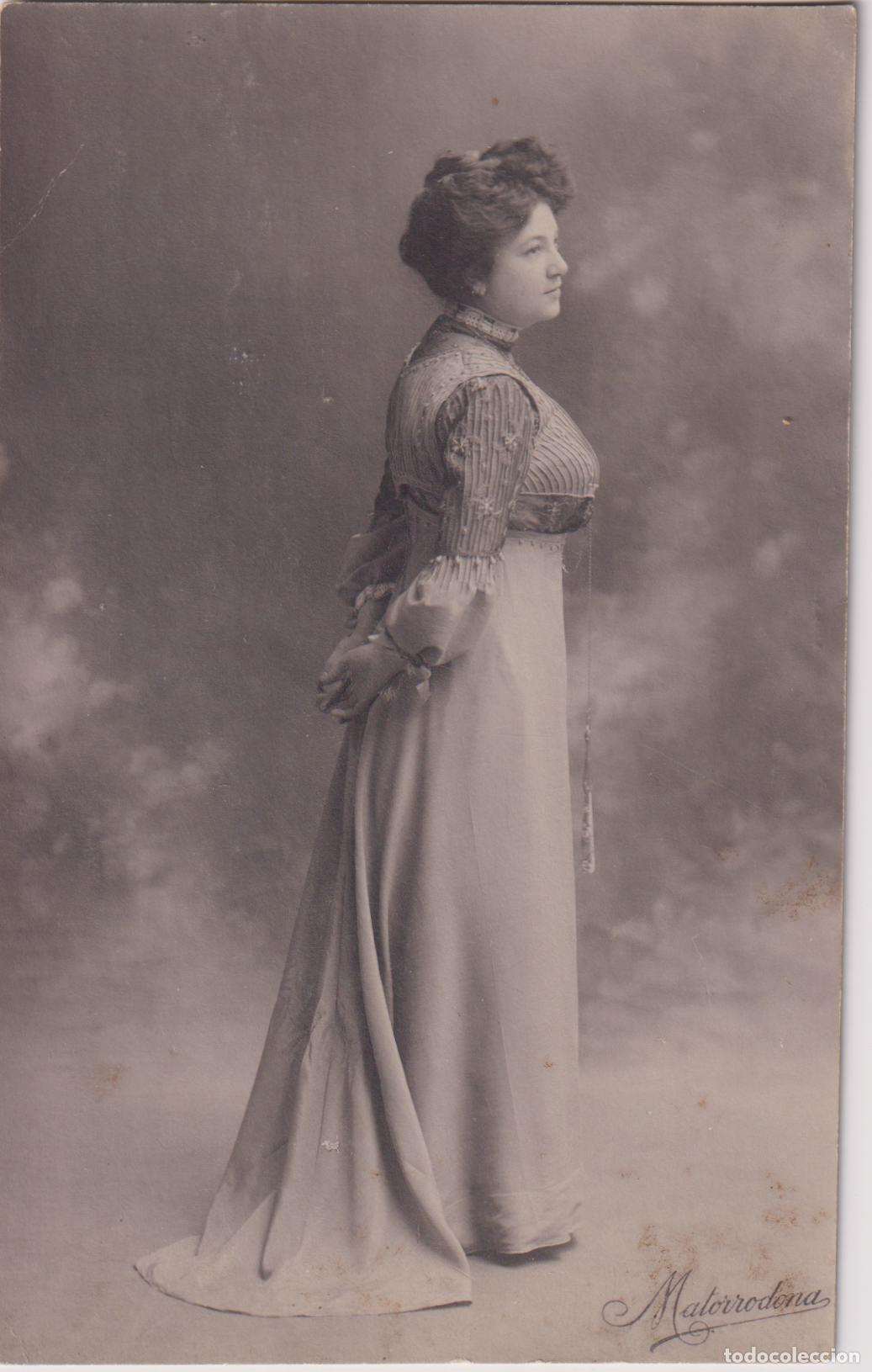 Fotograf&iacute;a antigua: ANTIGUO RETRATO FEMENINO DE ESTUDIO - FOTOGRAFO: MIQUEL MATORRODONA MAZA - BARCELONA