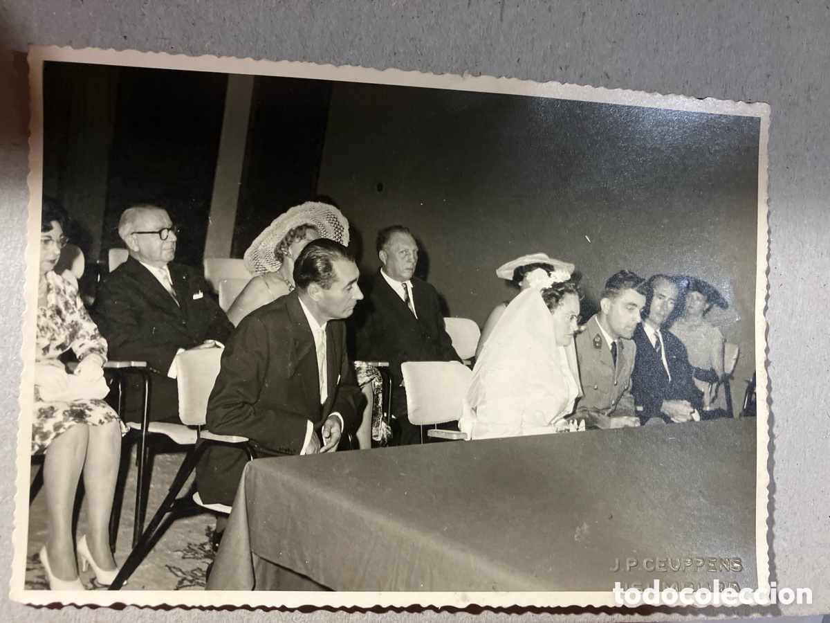 Fotograf&iacute;a antigua: Boda en Africa colonial belga Usumbura