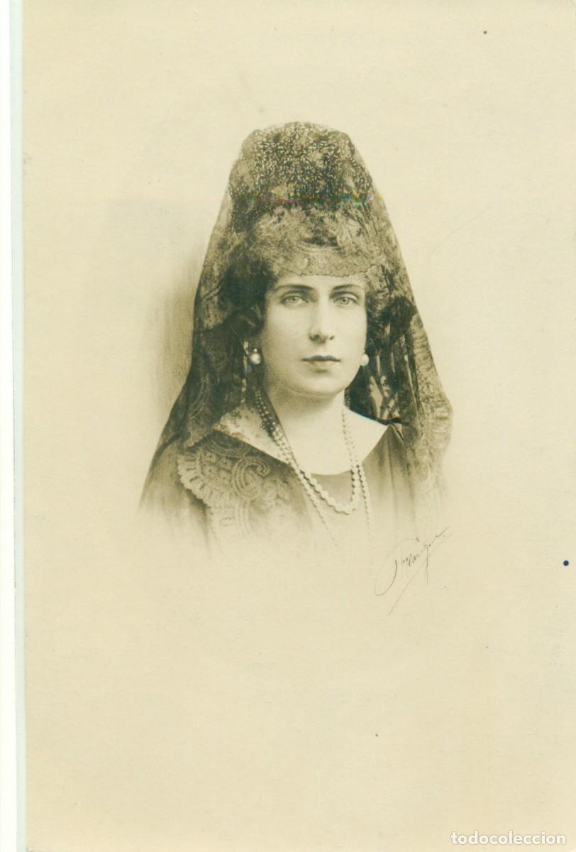 Fotograf&iacute;a antigua: REINA VICTORIA EUGENIA CON MANTILLA. ESPOSA ALFONSO XIII. BILBAO HACIA 1920. MUY RARA.