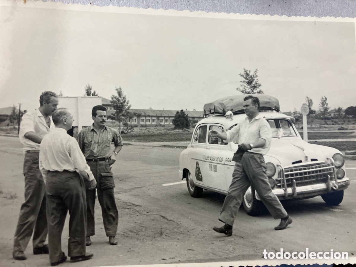 Fotograf&iacute;a antigua: Usumbura, Ruanda-Urundi Belgica, personajes con coche