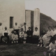 Fotografía antigua: F-580. REUNION FAMILIAR EN UNA MASIA ALREDEDORES DE BARCELONA. AÑO 1917.. Lote 51537690