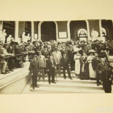 Fotografía antigua: ANTIGUA FOTOGRAFÍA DE J. SAGARRA POLÍTICOS EN ESCALINATAS DE LA GENERALITAT DE CATALUÑA AÑO 1920S.