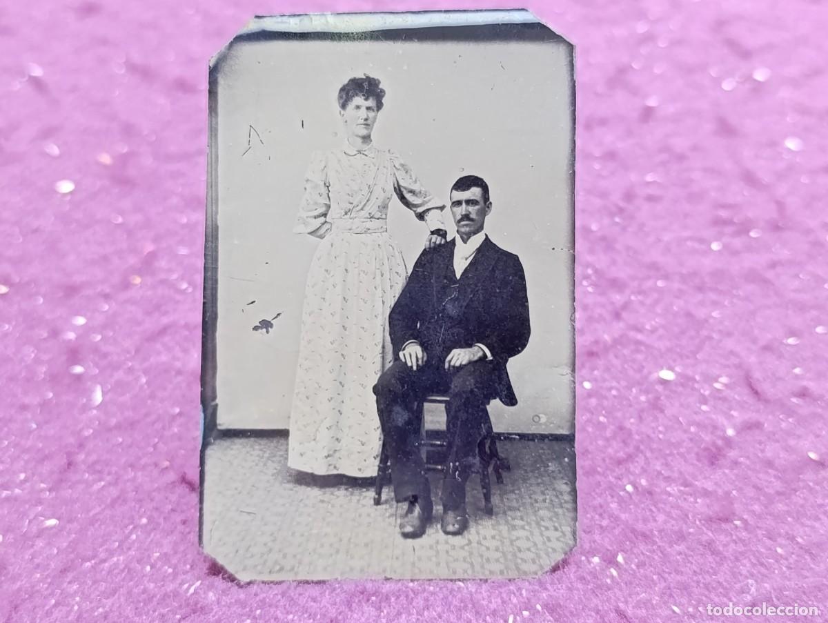 Fotograf&iacute;a antigua: S. XIX, Antiguo Ferrotipo, pareja posando