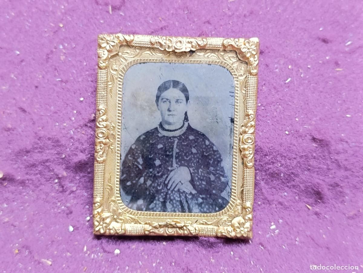 Fotograf&iacute;a antigua: S. XIX, Antiguo Daguerrotipo con marco, se&ntilde;ora posando a medio cuerpo