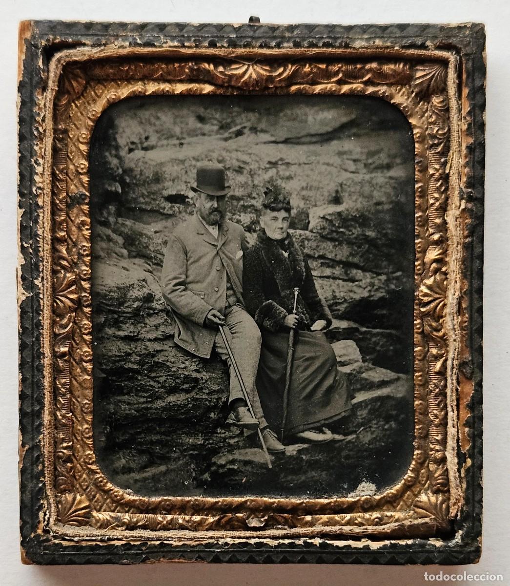 Fotograf&iacute;a antigua: Retrato de una pareja, ambrotipo.