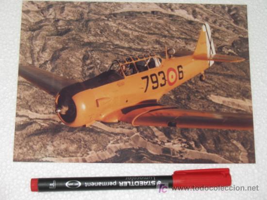 Fotograf&iacute;a antigua: Aviaci&oacute;n Militar Ejercito del Aire,foto a color de T-6 Texan en vuelo,a&ntilde;os 60-70