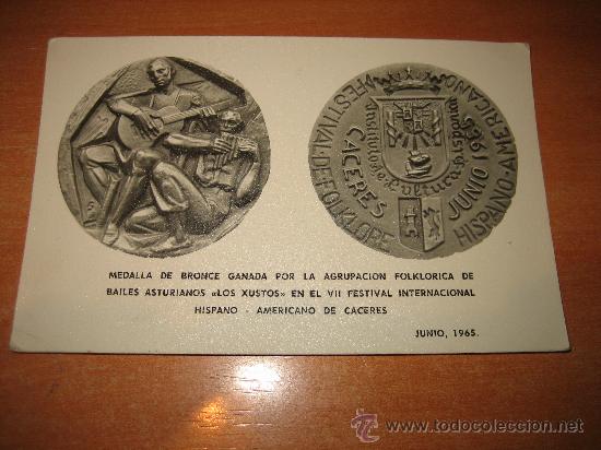 Fotograf&iacute;a antigua: FOTO DE LA MEDALLA DE BRONCE GANADA POR LA GRUPACION FOLKLORICA LOS XUSTOS  1965