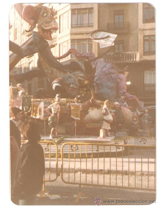 Fotograf&iacute;a antigua: VALENCIA. FALLA A&Ntilde;O 1981 - Foto 1