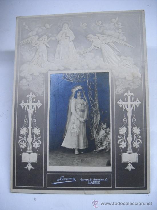 Antique Photography: FOTOGRAFIA DE PRIMERA COMUNI&Oacute;N 1909 CON DECORACIONES MODERNISTAS EN ORLA Y EN RELIEVE.FOT.NAVARRO.