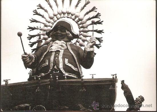 Fotograf&iacute;a antigua: FALLA DE VALENCIA. PLAZA DEL MERCADO A&Ntilde;O 1970. LA MARCHA DE LA CIUDAD