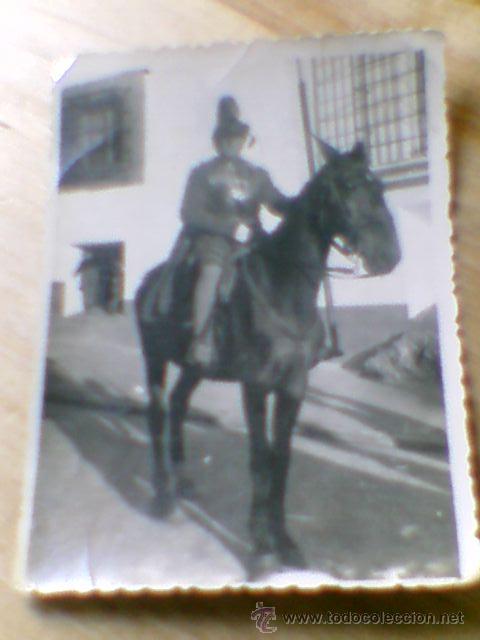Alte Fotografie: Foto fotografia hombre a caballo disfrazado romano Plasencia antigua a&ntilde;o 1950 8,5 x 6 cms