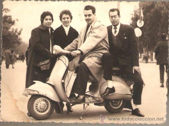 Fotograf&iacute;a antigua: vespa. valencia - Foto 1