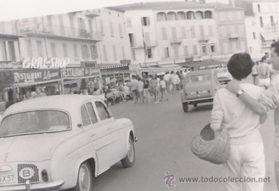 Fotografia antiga: PASEANDO POR BELGICA - A&Ntilde;OS 50 - 10,7 X 7,5 CM.