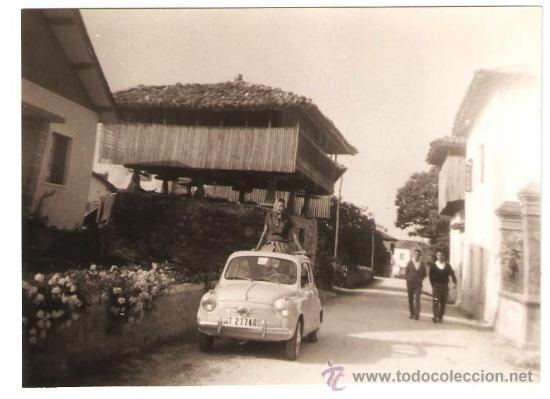 Fotograf&iacute;a antigua: HORREO Y SEAT 600 - Foto 1