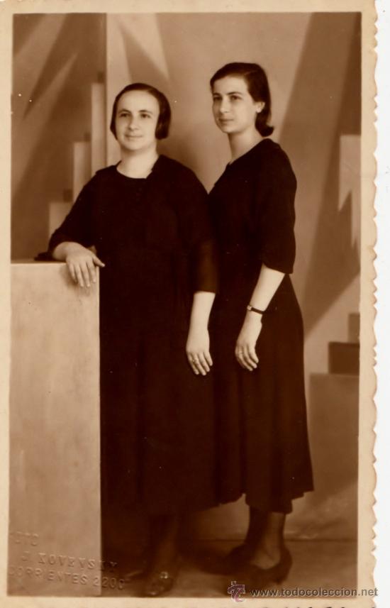 Fotograf&iacute;a antigua: Foto de estudio de madre e hija, fant&aacute;stico decorado Art Dec&oacute;  - CLC