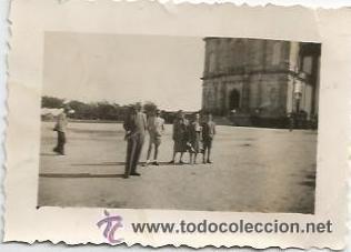 Fotograf&iacute;a antigua: :::: H150 - FOTOGRAFIA - GRUPO DE AMIGOS - 1951