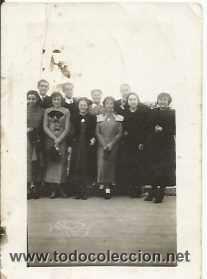 Fotografia antica: :::: D11 415 - FOTOGRAFIA PEQUE&Ntilde;O FORMATO - GRUPO DE AMIGOS - 7 X 5 CM.