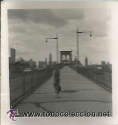 Fotografia antica: *** SS399 - FOTOGRAFIA PEQUE&Ntilde;O FORMATO - SE&Ntilde;ORA POSANDO EN UN PUENTE - 6,2 X 6,5 CM