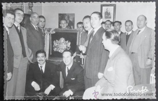 Fotograf&iacute;a antigua: FOTOGRAFIA 14X9 CM APROX,ENTREGA DE PREMIOS,RUFA,VALENCIA,1956, (2548)