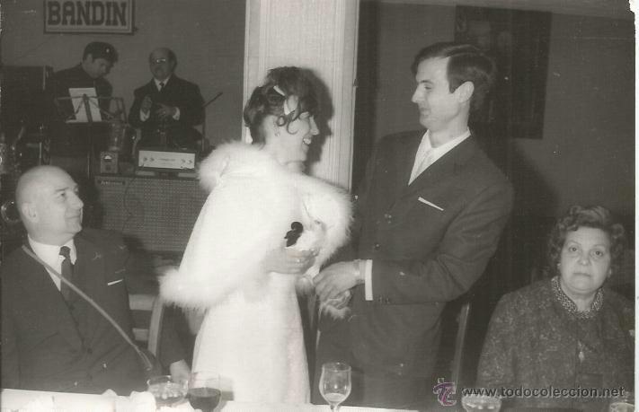 Fotograf&iacute;a antigua: == PG217 - FOTOGRAFIA - PAREJA DE NOVIOS - 18 X 12 CM.