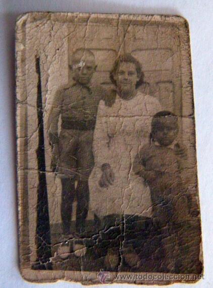 Fotograf&iacute;a antigua: Vieja fotografia madre con dos ni&ntilde;os