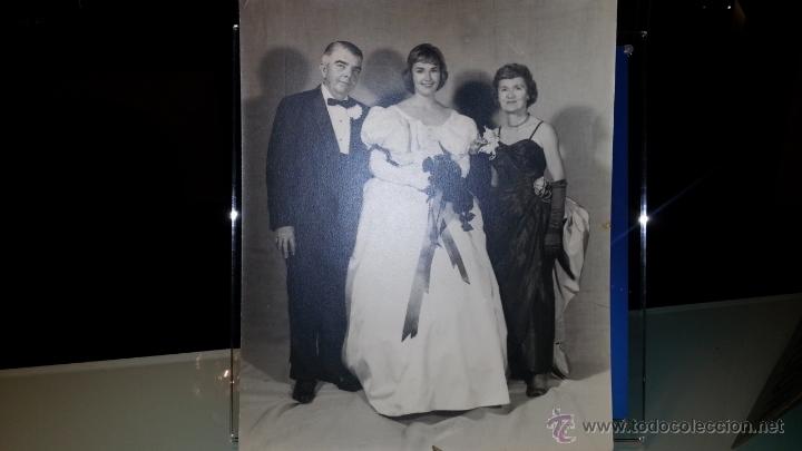 Fotograf&iacute;a antigua: FOTOGRAFIA ORIGINAL BLANCO Y NEGRO A&Ntilde;OS 50 25X20 PUESTA DE LARGO