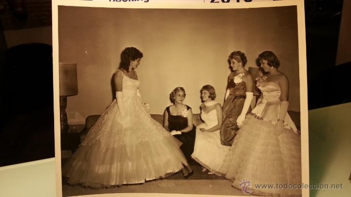 Fotograf&iacute;a antigua: FOTOGRAFIA ORIGINAL BLANCO Y NEGRO A&Ntilde;OS 50 25X20 PUESTA DE LARGO