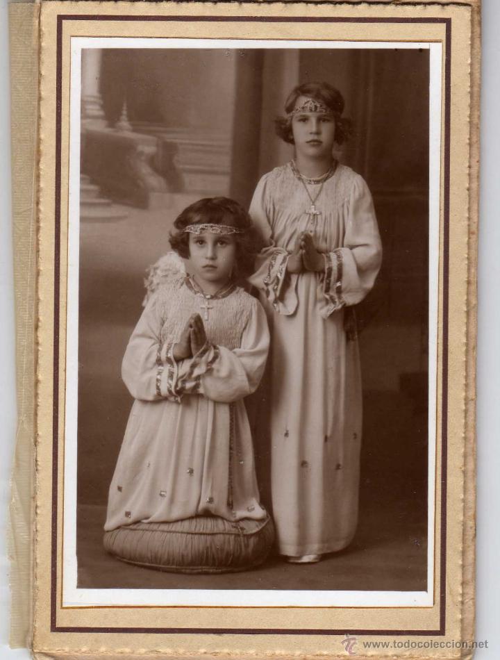 Fotograf&iacute;a antigua: Ni&ntilde;as de Comuni&oacute;n. Santander. - Foto 1