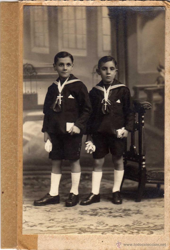 Fotograf&iacute;a antigua: Ni&ntilde;os de Comuni&oacute;n. Las Arenas - Foto 1
