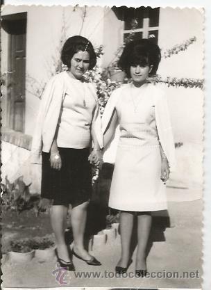 Fotograf&iacute;a antigua: :::: D62 - FOTOGRAFIA - DOS JOVENES AMIGAS
