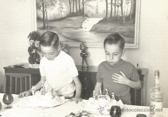 Fotograf&iacute;a antigua: == PN1097 - FOTOGRAFIA - DOS GEMELOS CELEBRANDO SU CUMPLEA&Ntilde;OS