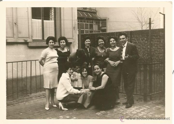 Antique Photography: == Q532 - FOTOGRAFIA - GRUPO DE AMIGOS