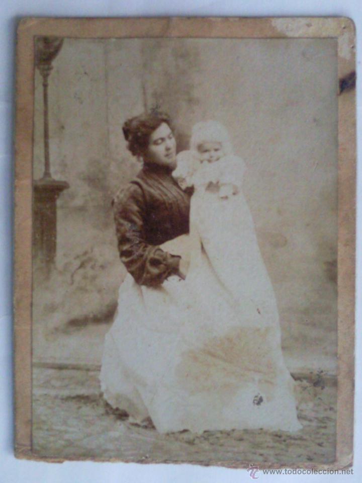 Fotograf&iacute;a antigua: FOTOGRAFIA MAMA CON BEBE EN BRAZOS - Foto 1