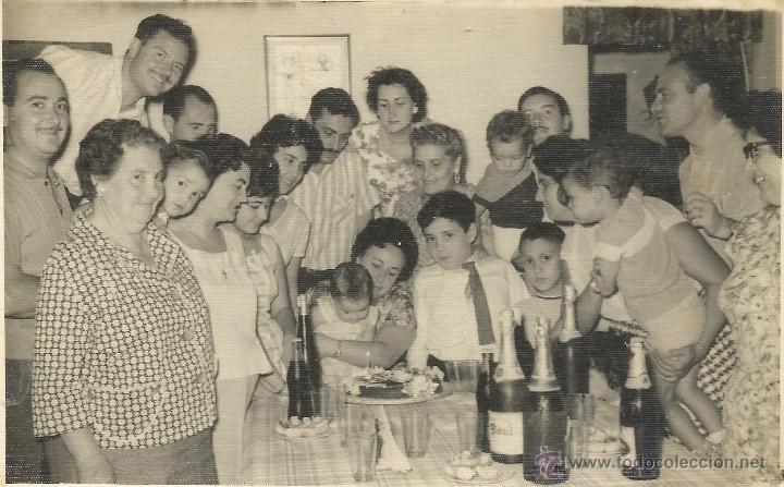 Fotografia antica: ** K660 - FOTOGRAFIA - GRUPO FAMILIAR CELEBRANDO UN CUMPLEA&Ntilde;OS - RF. G30