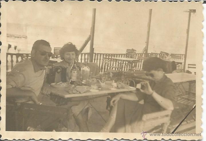 Photographie ancienne: :::: L168 - FOTOGRAFIA - AMIGOS TOMANDO COPAS