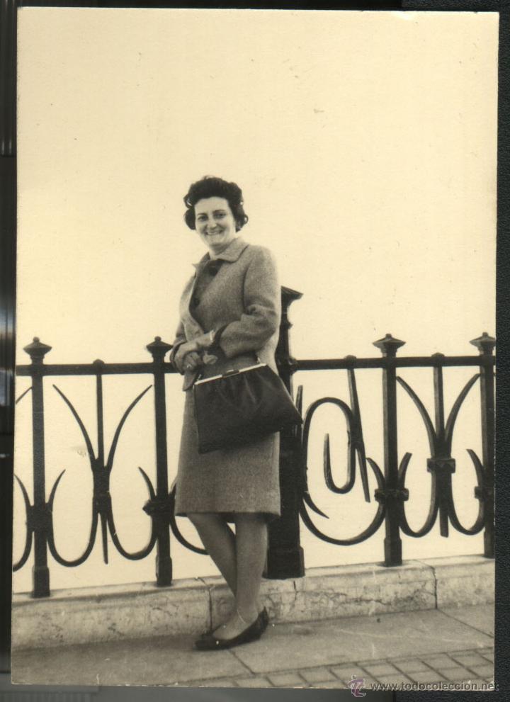 Fotograf&iacute;a antigua: TARRAGONA 1963 - SE&Ntilde;ORA - Foto 1