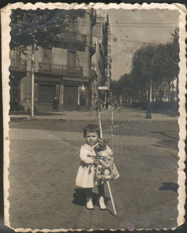 Fotograf&iacute;a antigua: DOMINGO DE RAMOS - NI&Ntilde;A - Foto 1