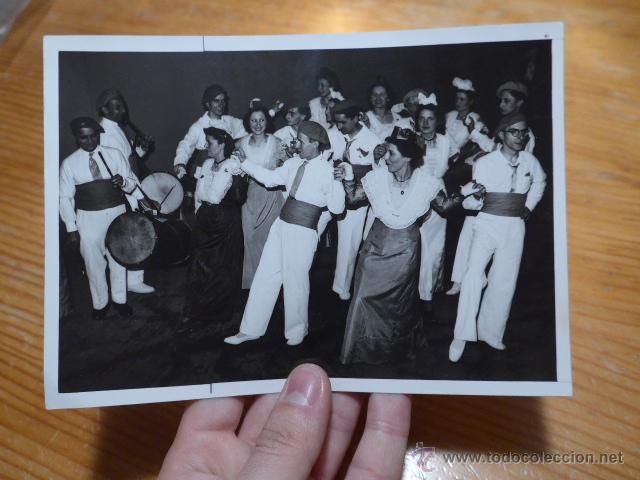 Fotograf&iacute;a antigua: Antigua fotografia original de prensa de Francia, con explicacion de diario