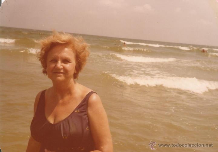 Antique Photography: *** B739 - FOTOGRAFIA - SE&Ntilde;ORA EN LA PLAYA