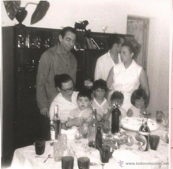 Alte Fotografie: ** G791 - FOTOGRAFIA - GRUPO FAMILIAR EN UN CUMPLEA&Ntilde;OS - RF. FL17