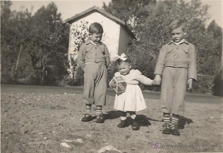 Alte Fotografie: ** M625 - FOTOGRAFIA - TRES GUAPOS HERMANITOS - 1950