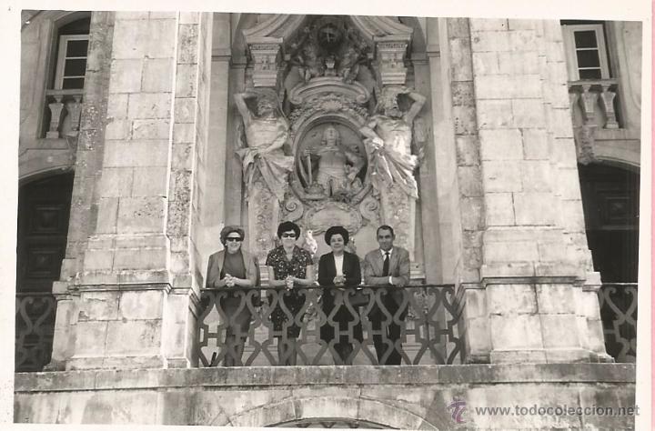 Alte Fotografie: ** M743 - FOTOGRAFIA - GRUPO DE AMIGOS EN LA UNIVERSIDAD DE COIMBRA
