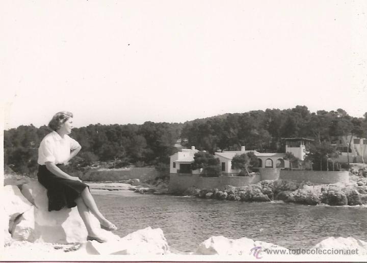 Antique Photography: ** M785 - FOTOGRAFIA - SE&Ntilde;ORA EN BONITO PAISAJE