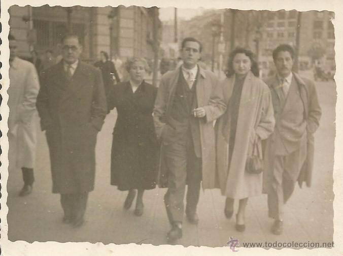 Antique Photography: ** M692 - FOTOGRAFIA - GRUPO DE AMIGOS DE PASEO