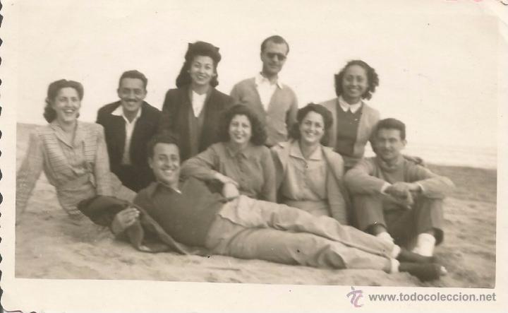 Antique Photography: ** M810 - FOTOGRAFIA - GRUPO DE AMIGOS - 1945