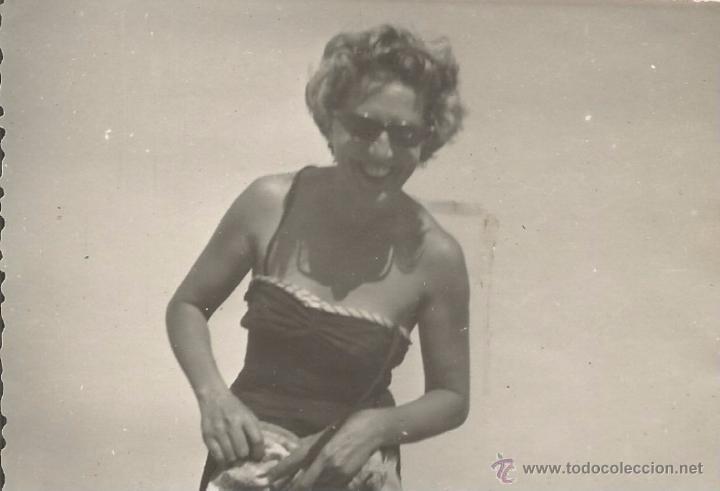 Fotograf&iacute;a antigua: :::: M670 - FOTOGRAFIA - SE&Ntilde;ORA EN BA&Ntilde;ADOR