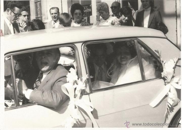 Alte Fotografie: :::: PV24 - FOTOGRAFIA - PAREJA DE NOVIOS DENTRO DE UN COCHE