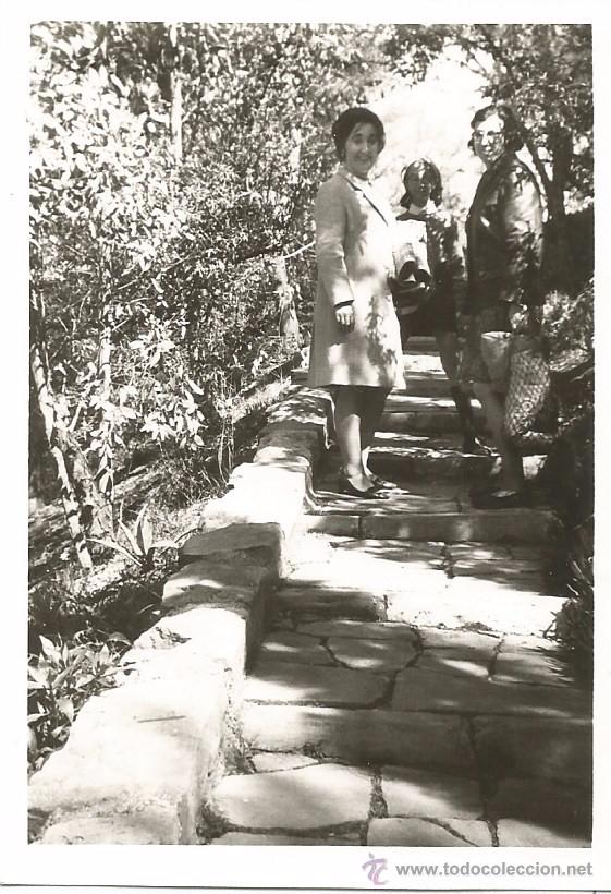 Alte Fotografie: ** R92 - FOTOGRAFIA - DOS SE&Ntilde;ORAS Y UNA JOVENCITA DE PASEO - RF. 1508