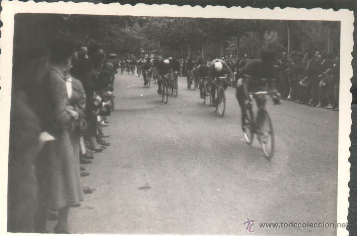 Fotograf&iacute;a antigua: VUELTA CICLISTA