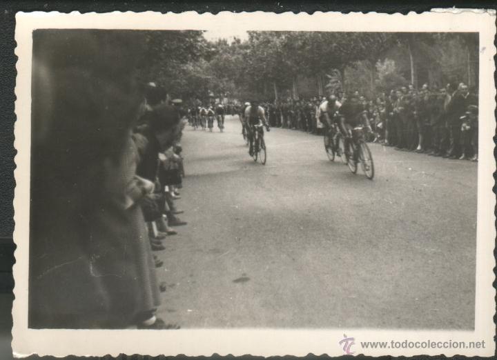 Fotograf&iacute;a antigua: VUELTA CICLISTA